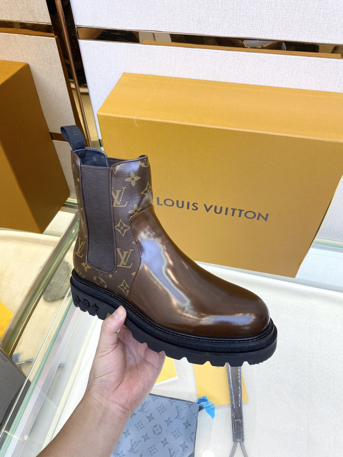 LOUS VUITO BOOTS