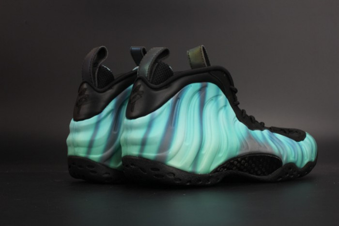 nike air foamposite one “N0r*hern lights” black/green mens 840559-001
