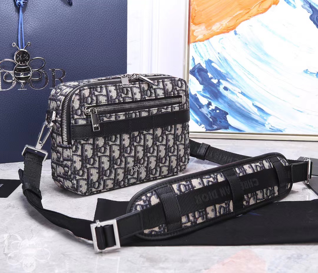 D*or handbags aaa(men)-010