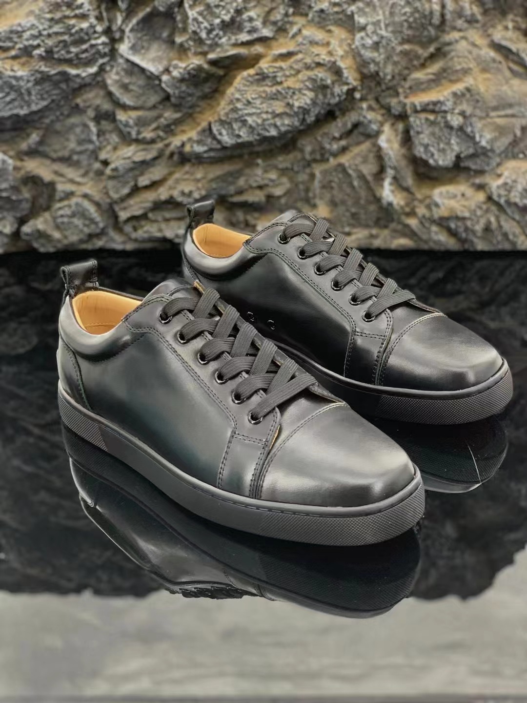 CL Men Shoes-545