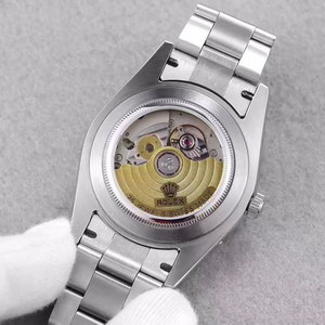 R*l*x watches-069