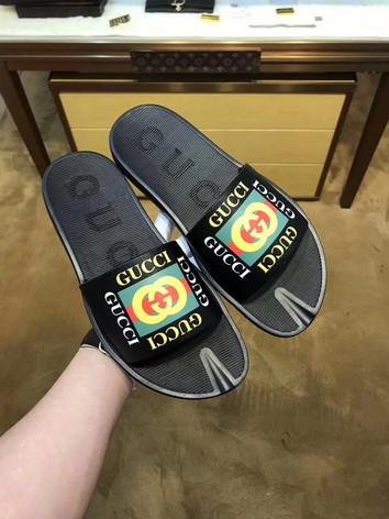 G*u*i slippers(aaa)-233