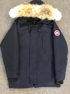 Can*a Go*e coat-069
