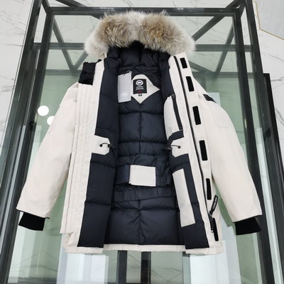 Can*a Go*e coat-108