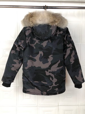 Can*a Go*e coat-118