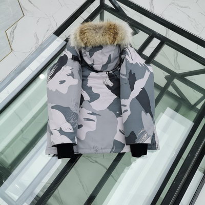 Can*a Go*e coat-116