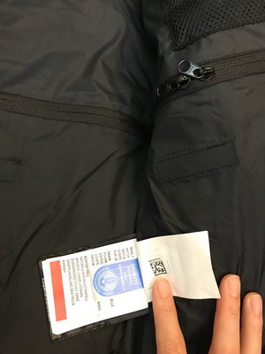 Can*a Go*e coat-103