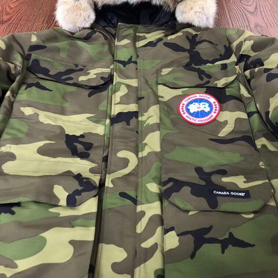 Can*a Go*e coat-111