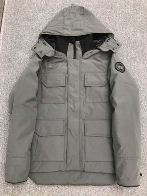 Can*a Go*e coat-37-135