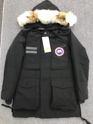Can*a Go*e coat-144
