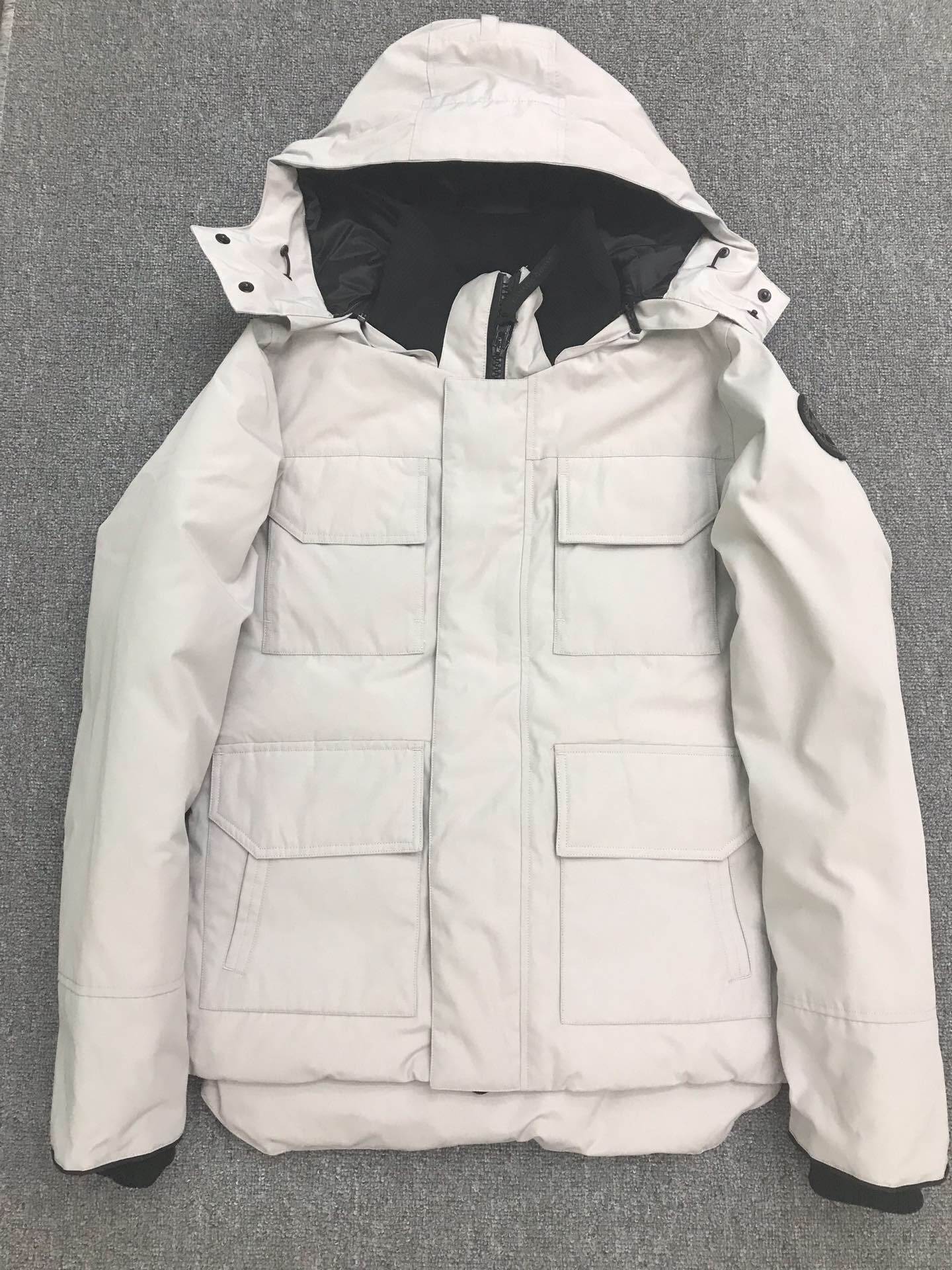 Can*a Go*e coat-37-136