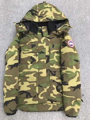 Can*a Go*e coat-37-142