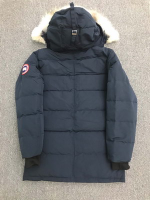 Can*a Go*e coat-157