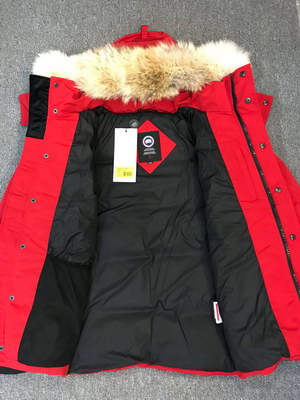 Can*a Go*e coat-151