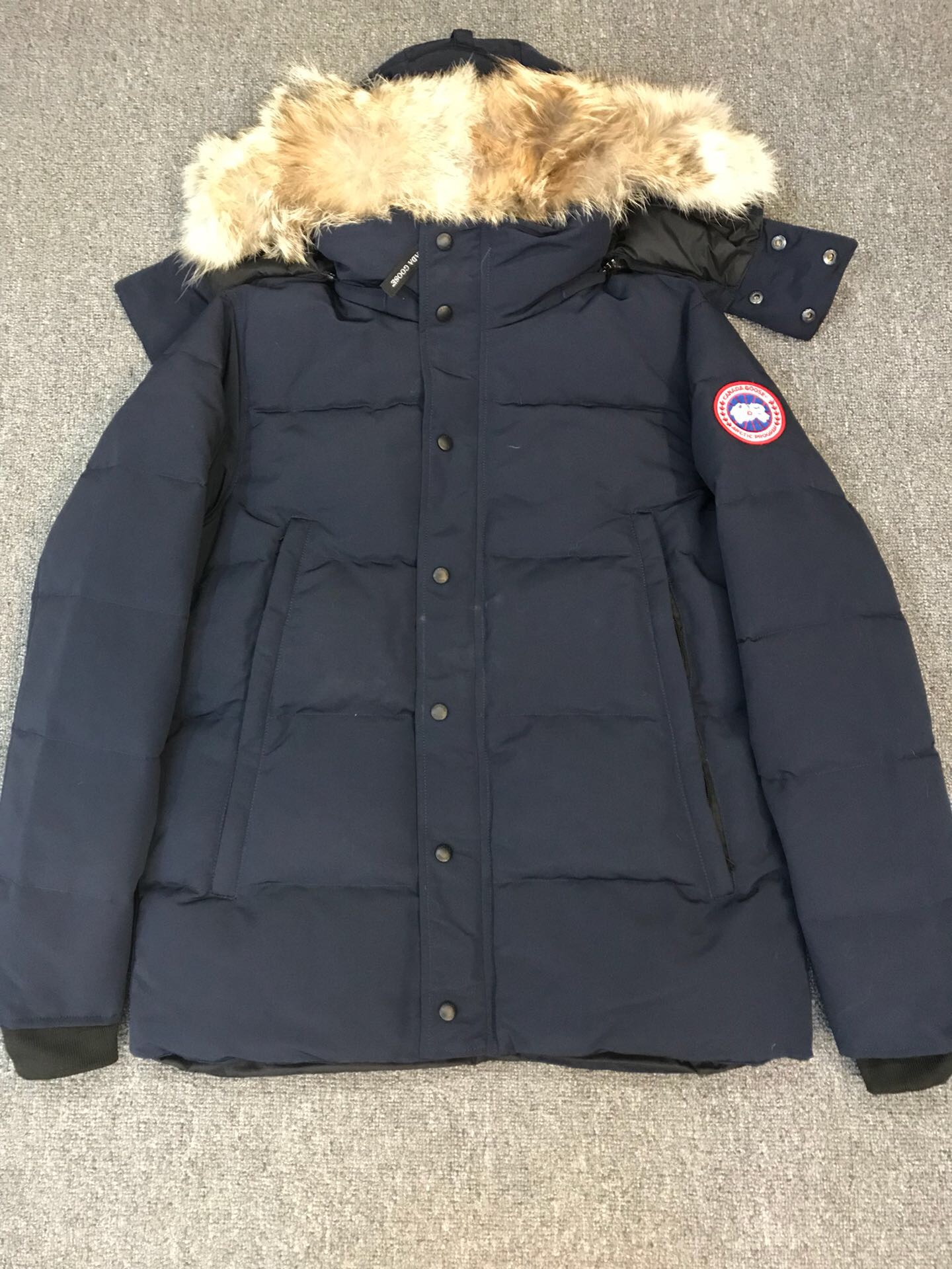 Can*a Go*e coat-152
