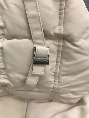 Can*a Go*e coat-155
