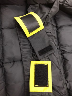 Can*a Go*e coat-182