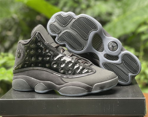 Air Jordan 13“Cap and Gown”