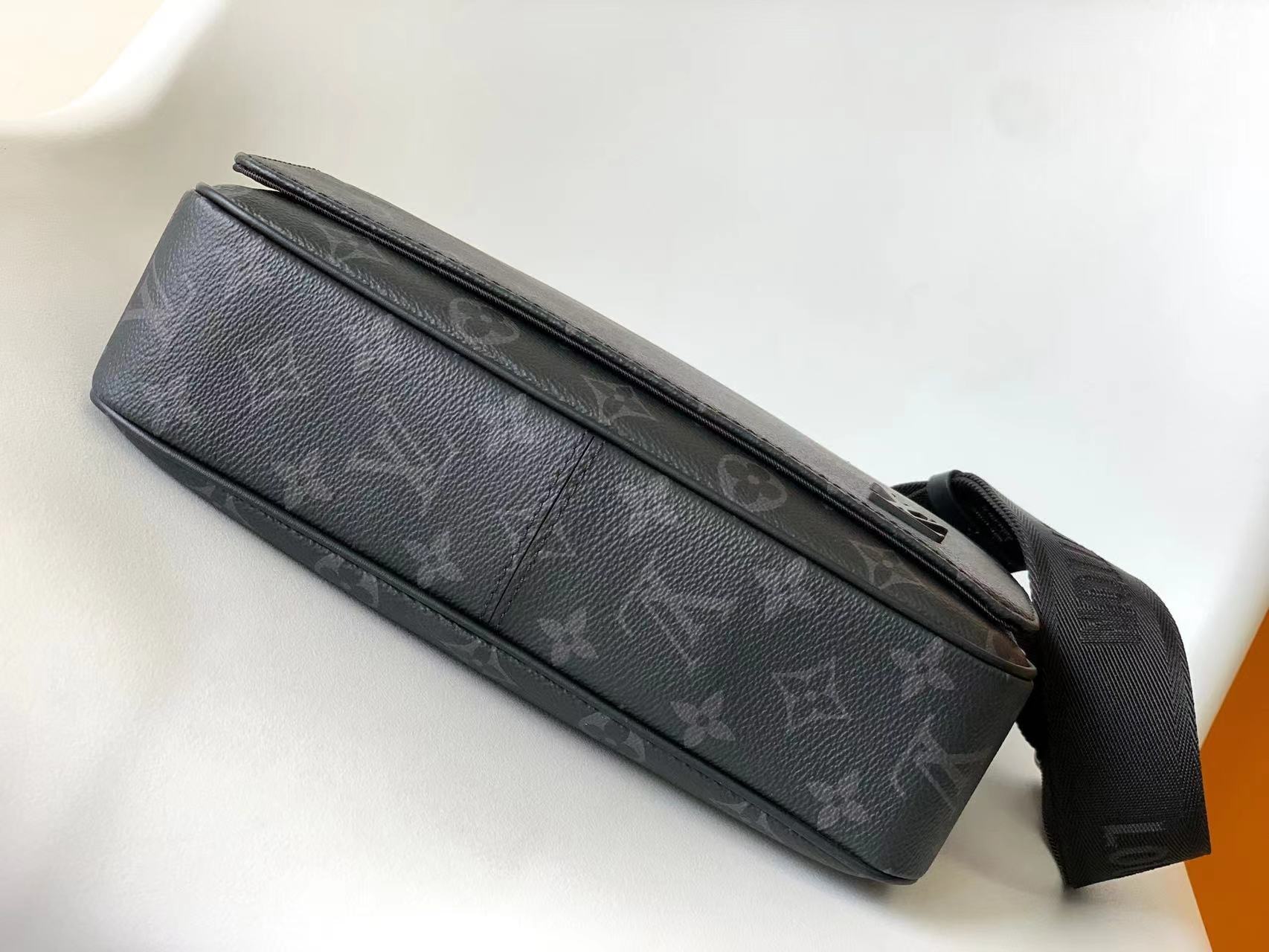 LV Handbags AAA(Men)-070