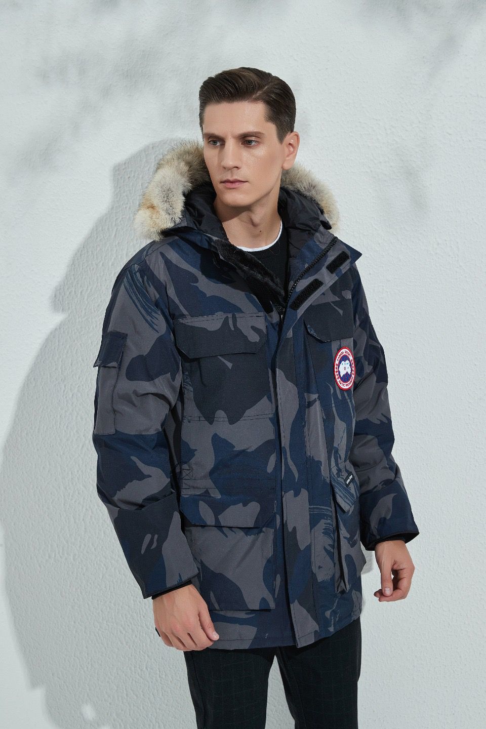 Can*a Go*e coat-194