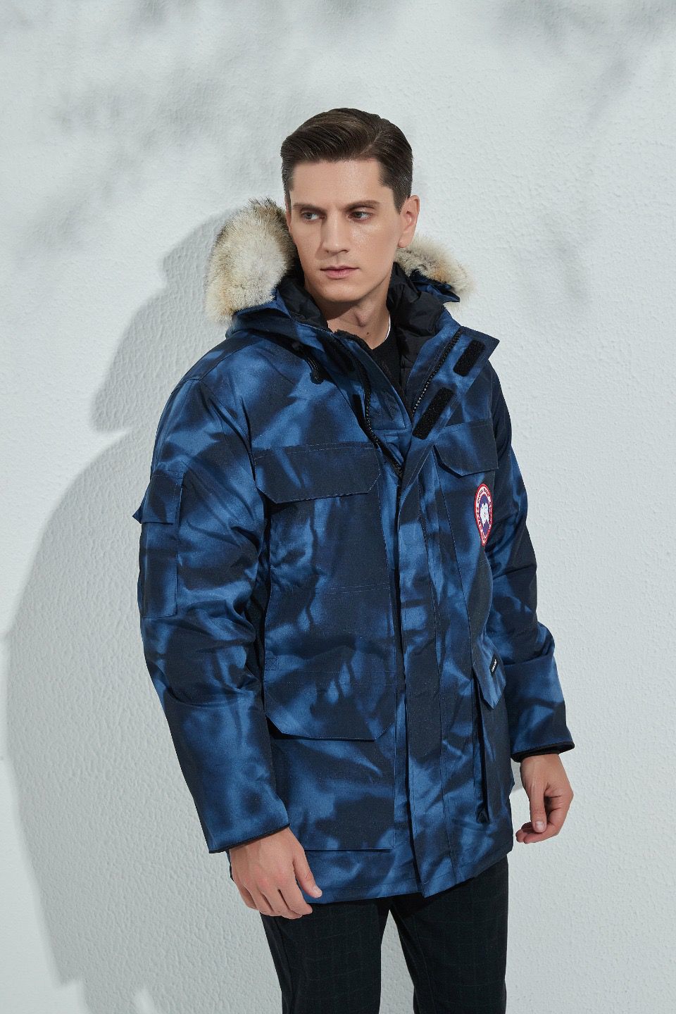 Can*a Go*e coat-202