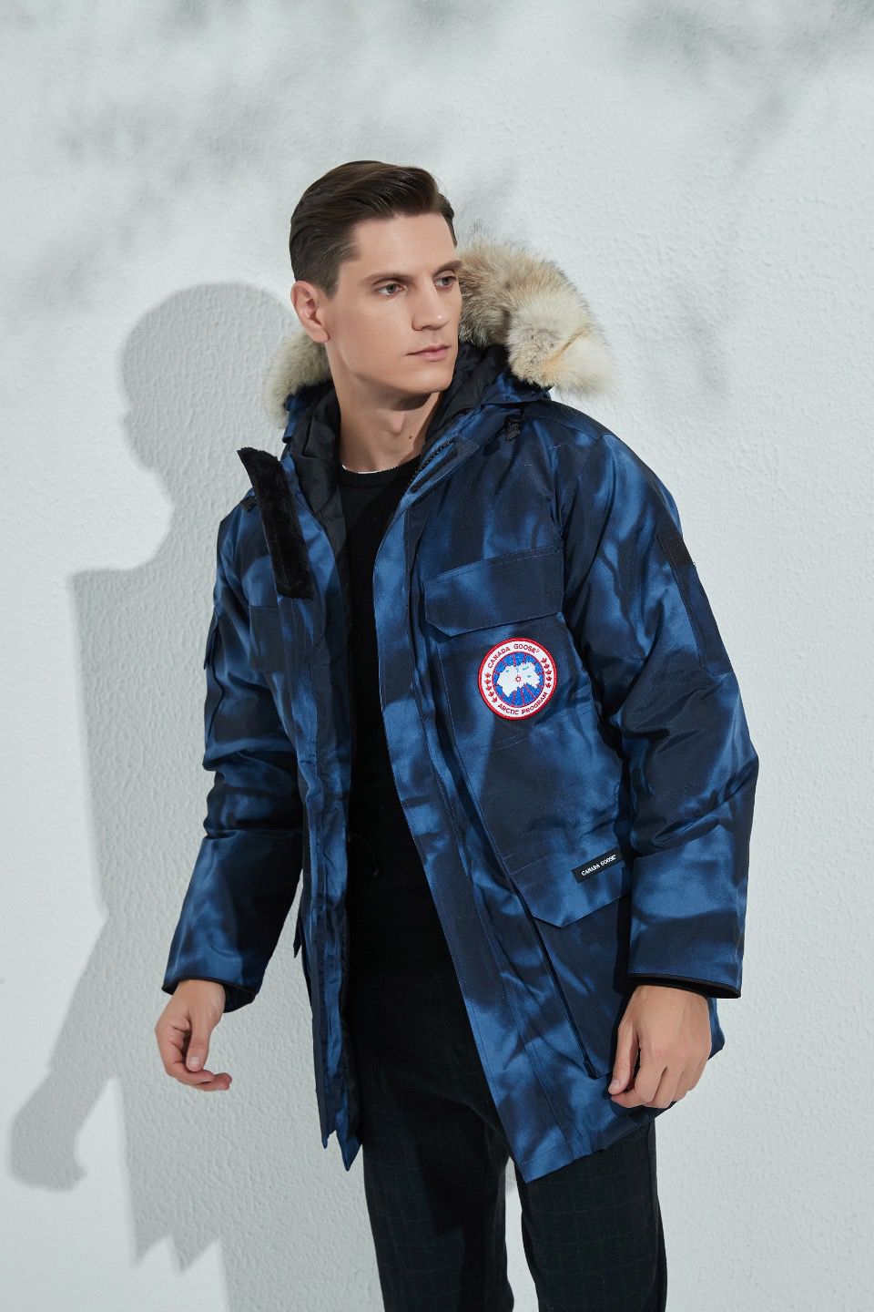 Can*a Go*e coat-202