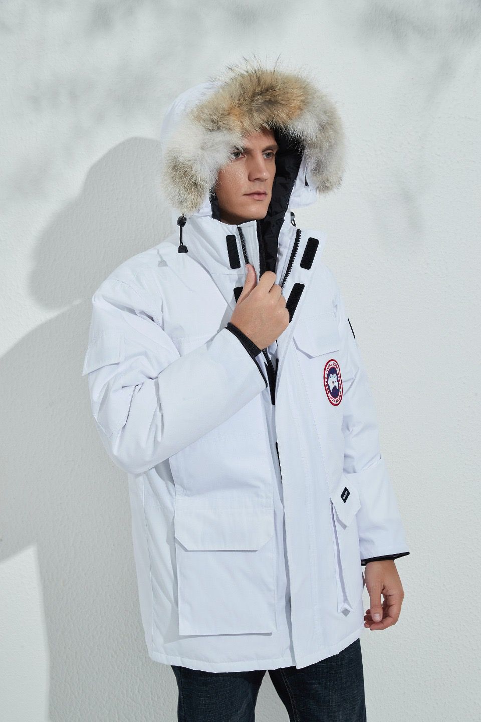 Can*a Go*e coat-196