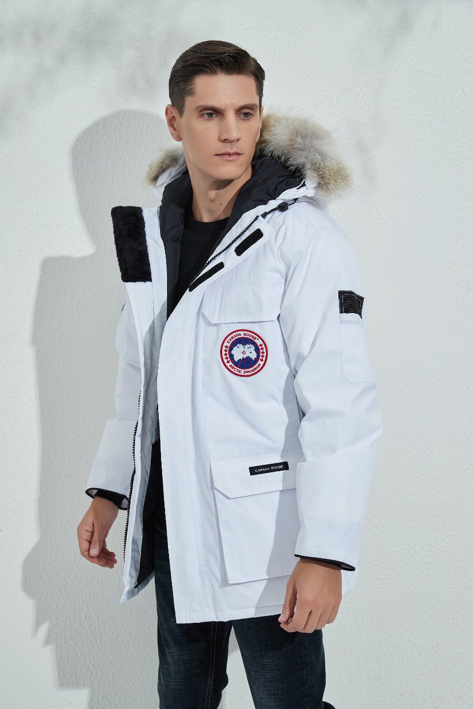 Can*a Go*e coat-196