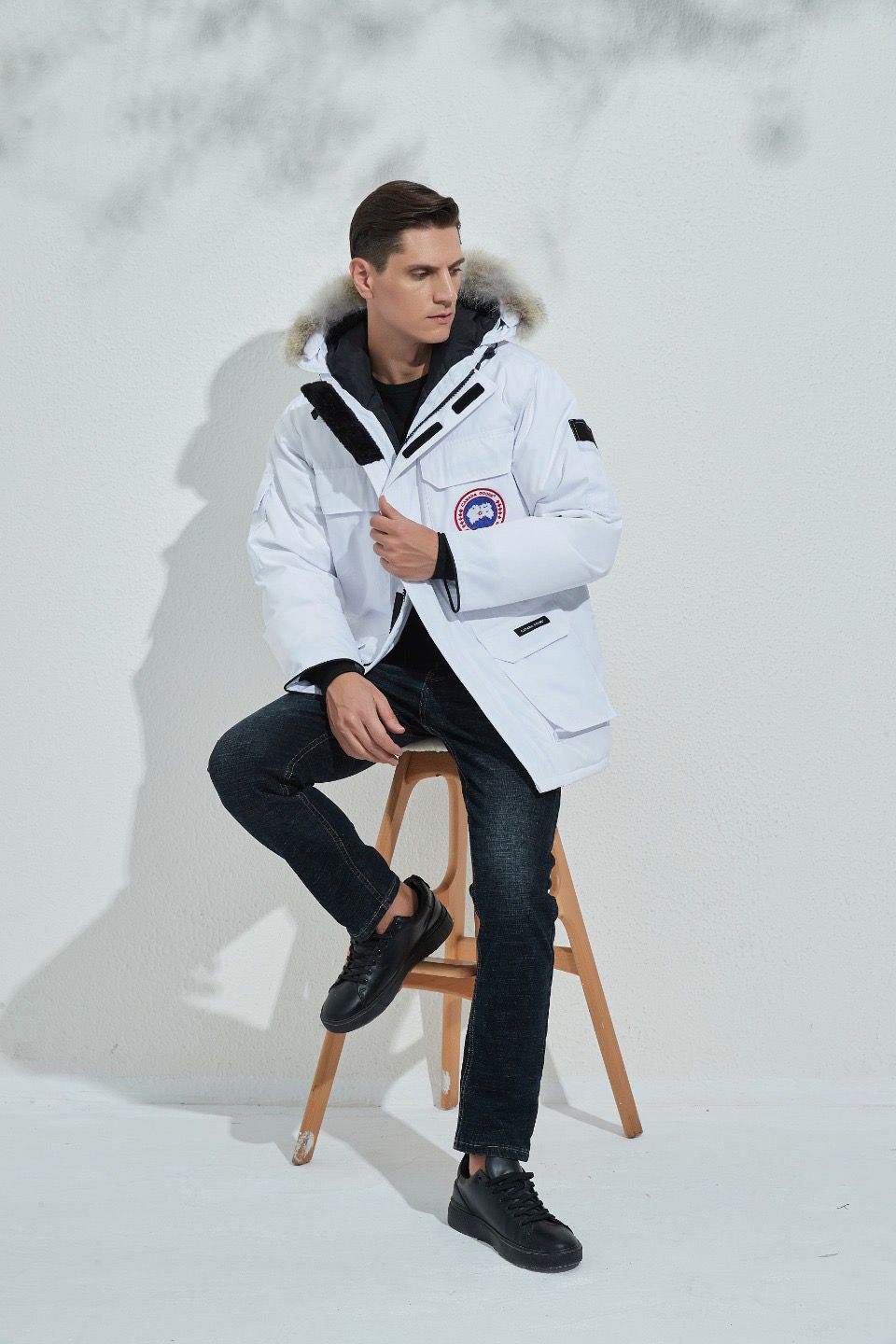 Can*a Go*e coat-196