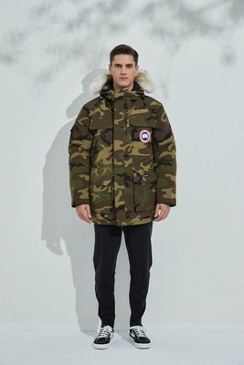 Can*a Go*e coat-198