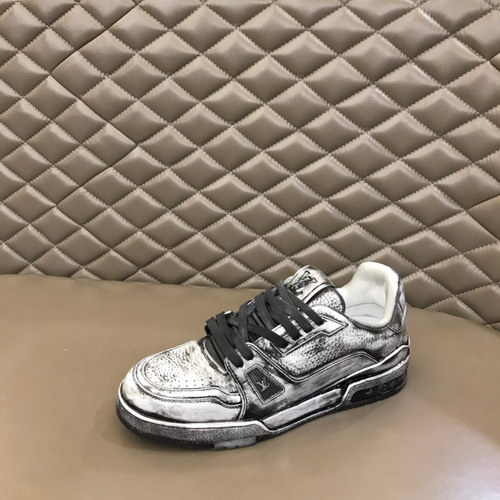 LV Shoes(AAA)-819