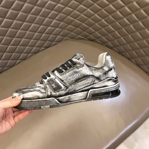 LV Shoes(AAA)-819
