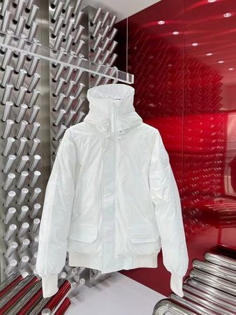 Can*a Go*e coat-226