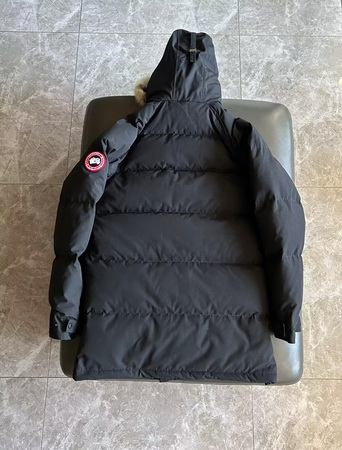Can*a Go*e coat (black)-221