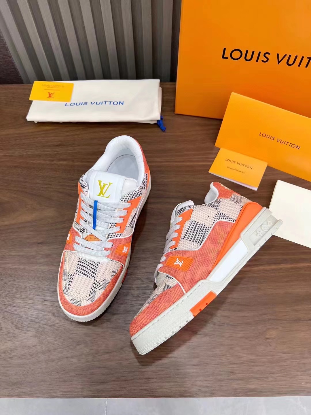 LV Shoes(AAA)-933