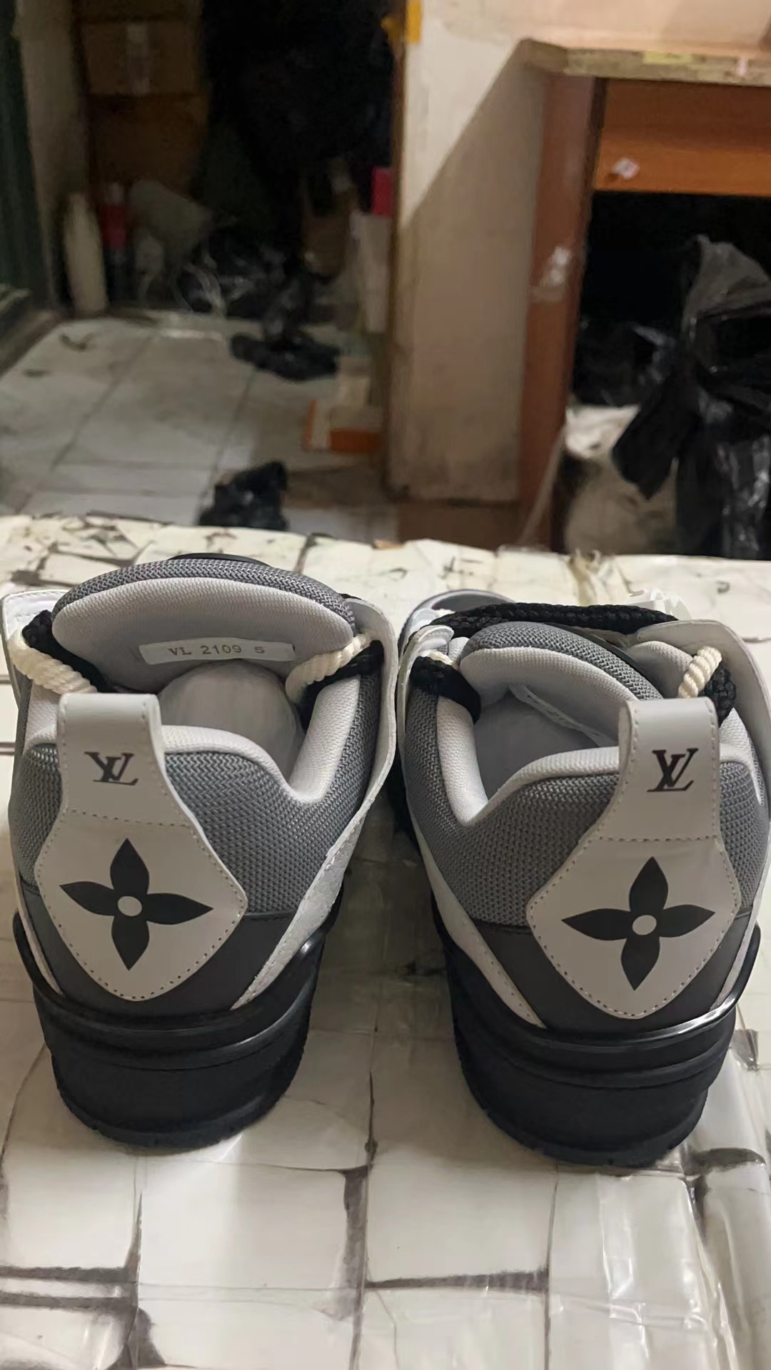LV Shoes(AAA)-935