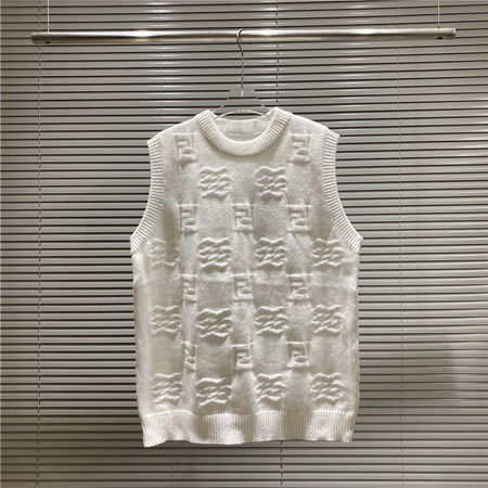 F**di sweater-001