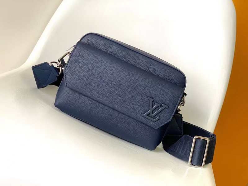 LV Handbags AAA(Men)-125