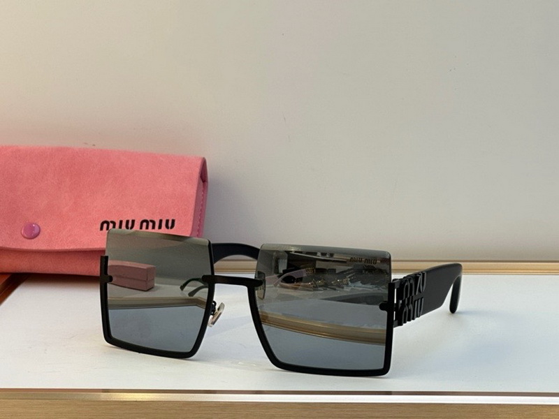 M*um*u-092