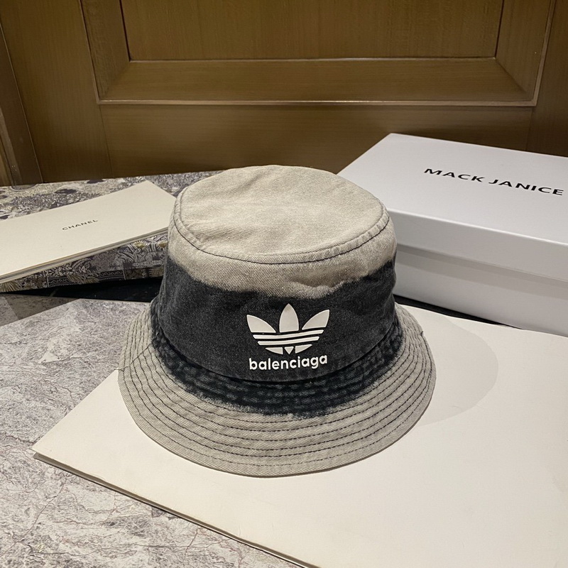 Ba*len*cia*ga cap-256