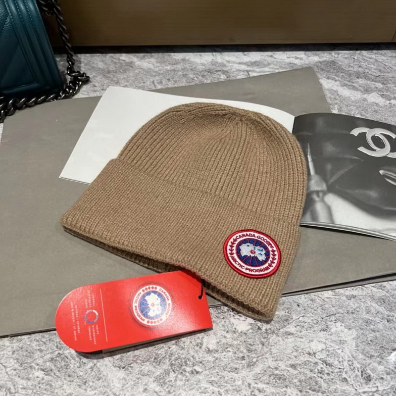 Can*a Go*e beanies-021