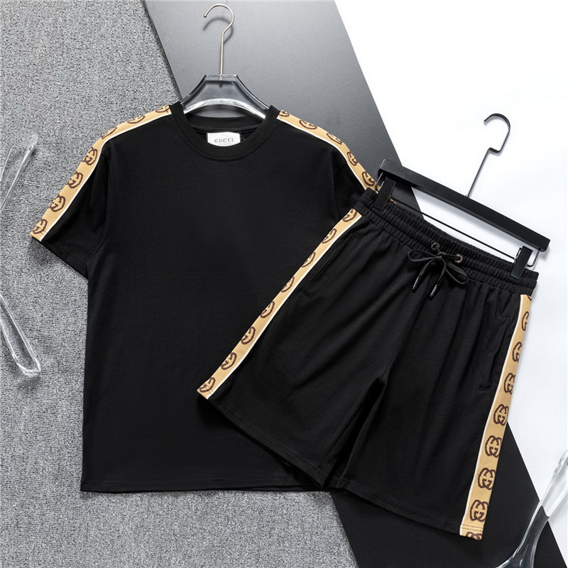 G*u*i suits-260