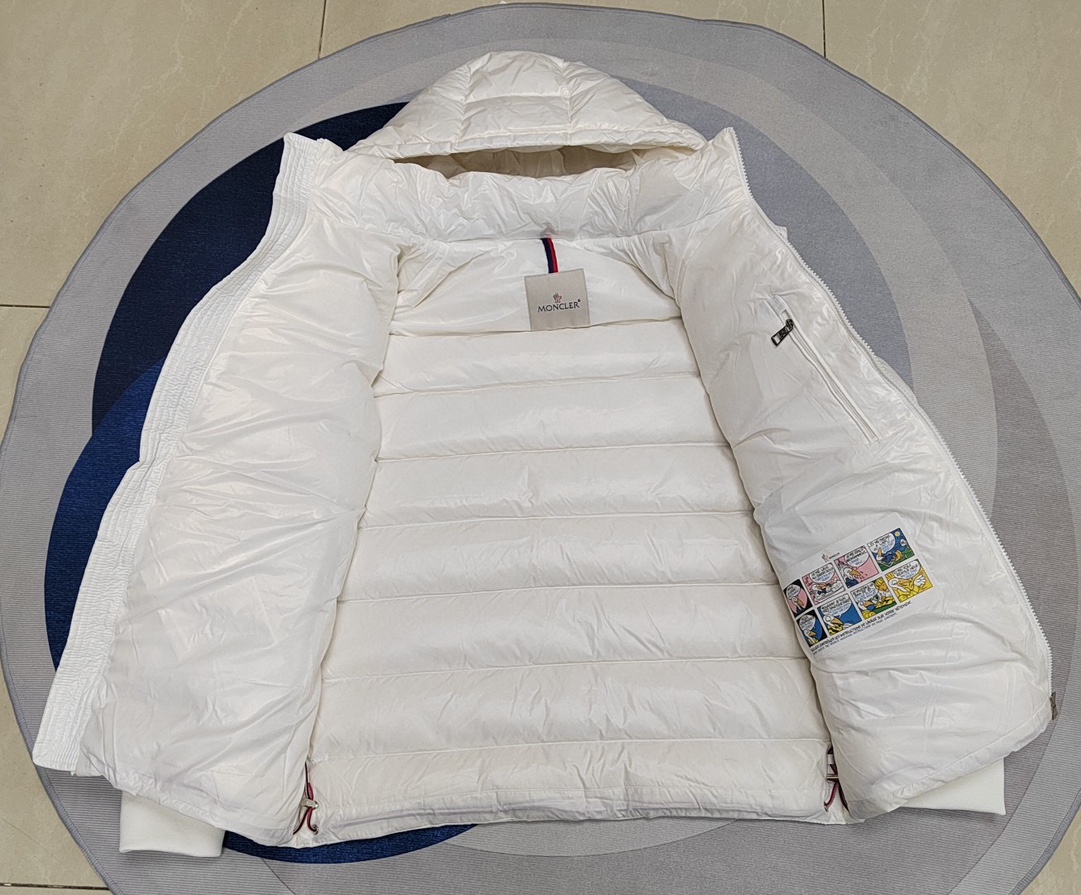 Moncler Coat-153
