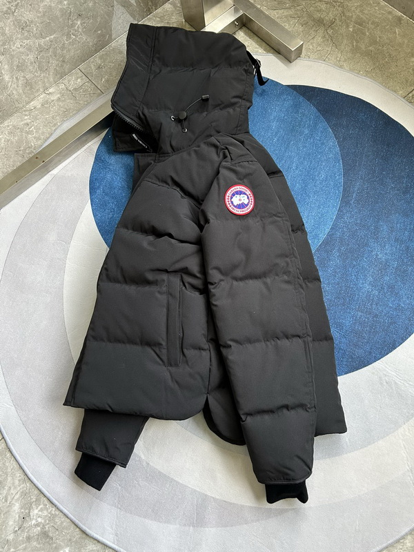 Can*a Go*e coat-236