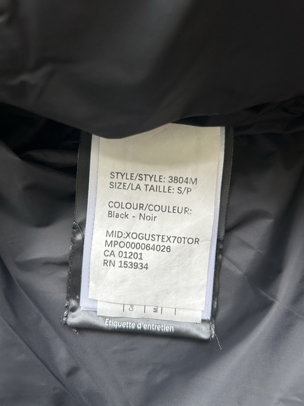 Can*a Go*e coat-236