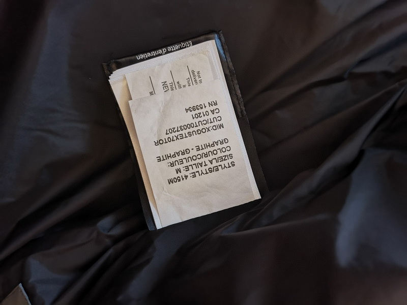 Can*a Go*e coat-243