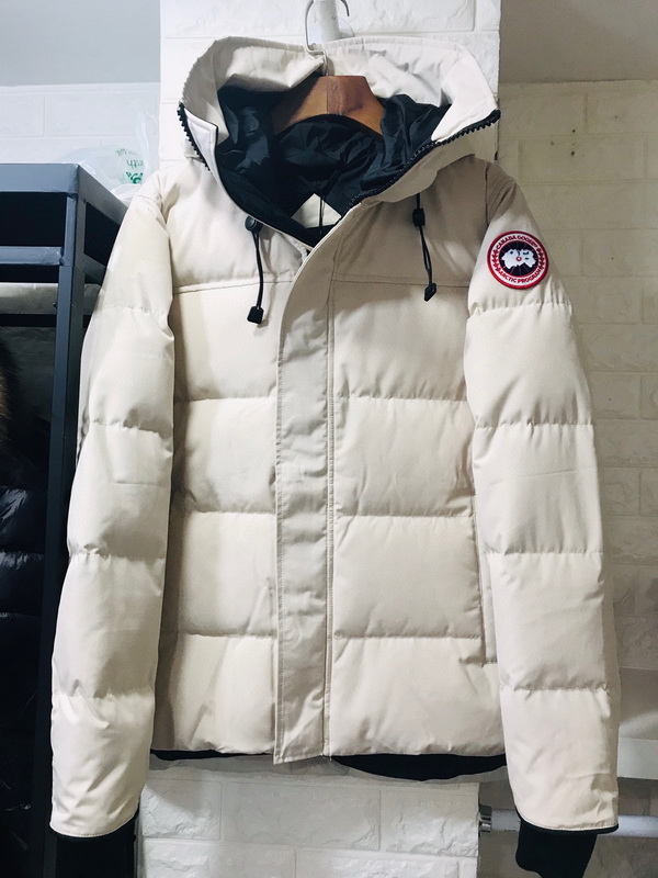 Can*a Go*e coat-246