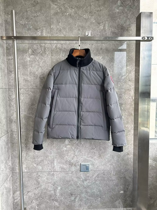 Can*a Go*e coat-250