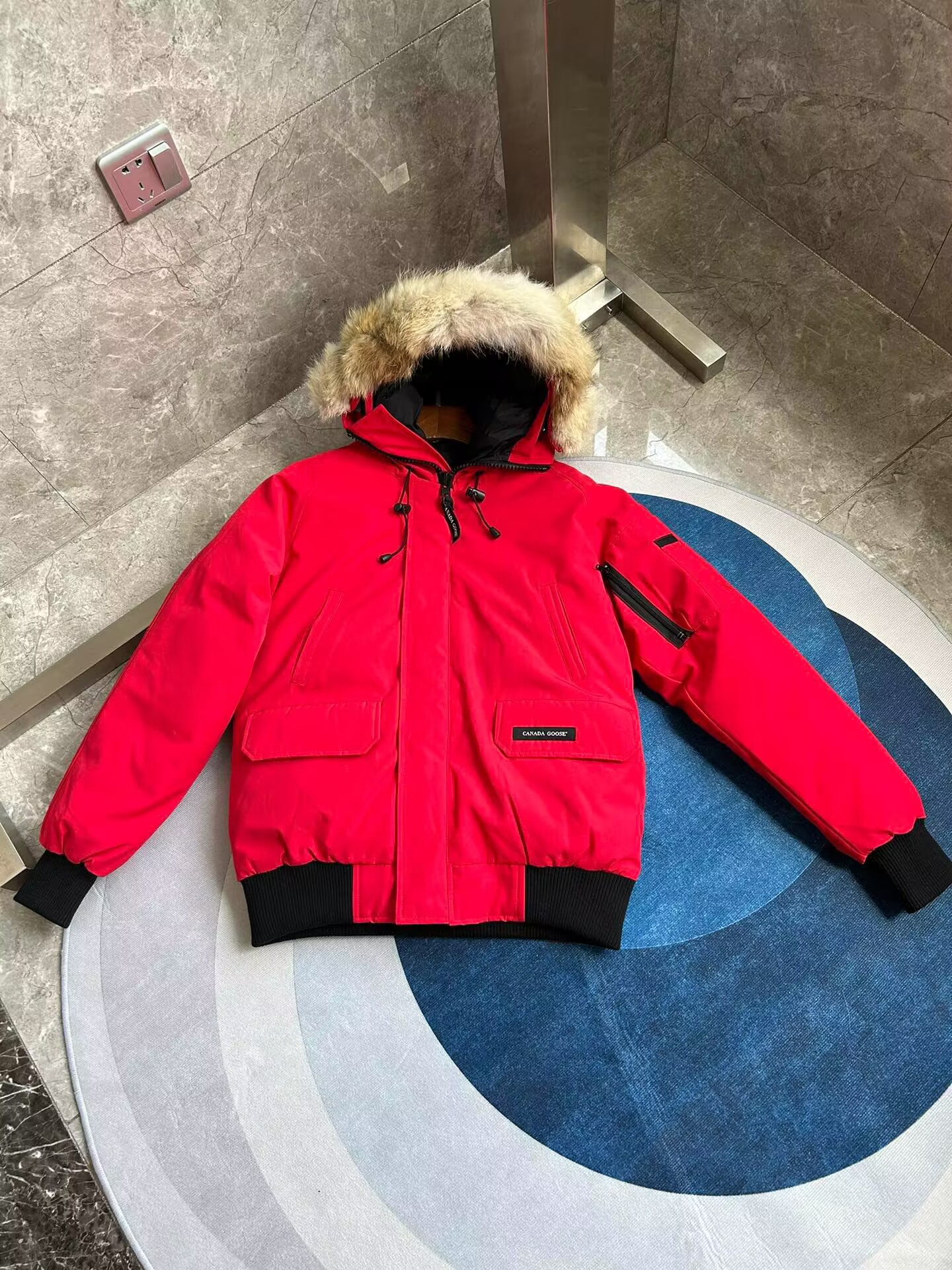 Can*a Go*e coat-362