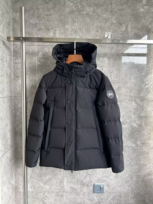 Can*a Go*e coat-367